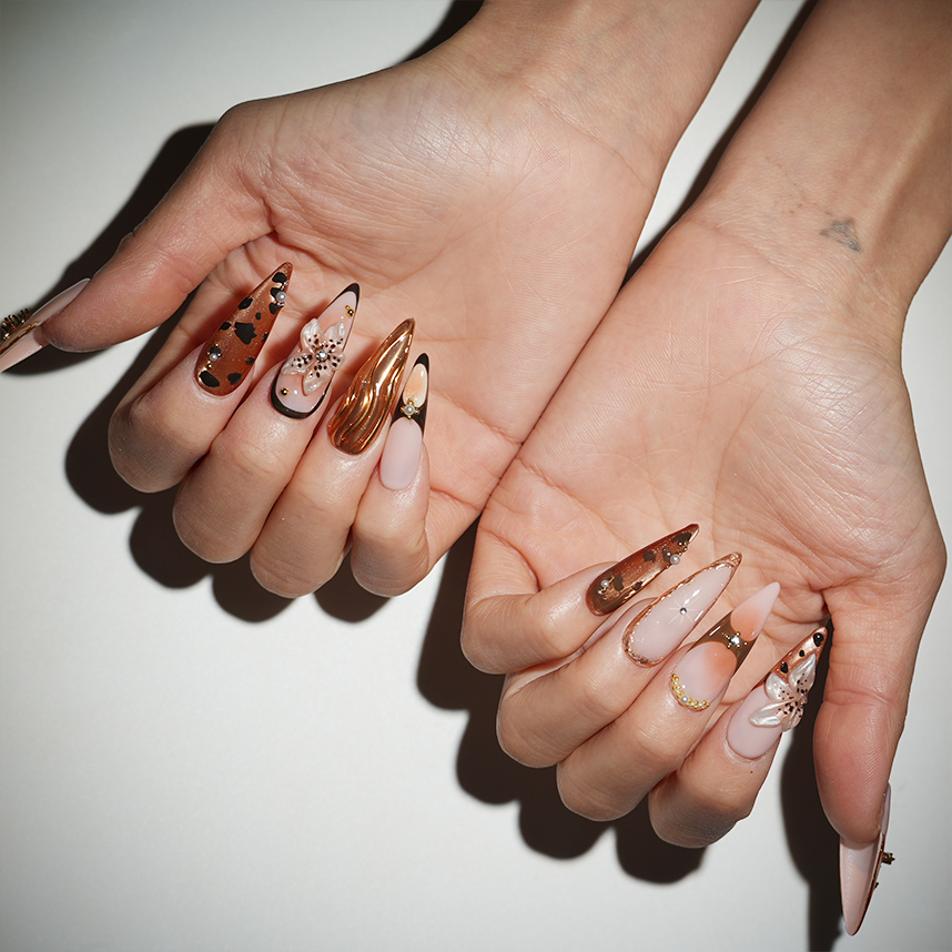 Golden Safari Nails - Monow