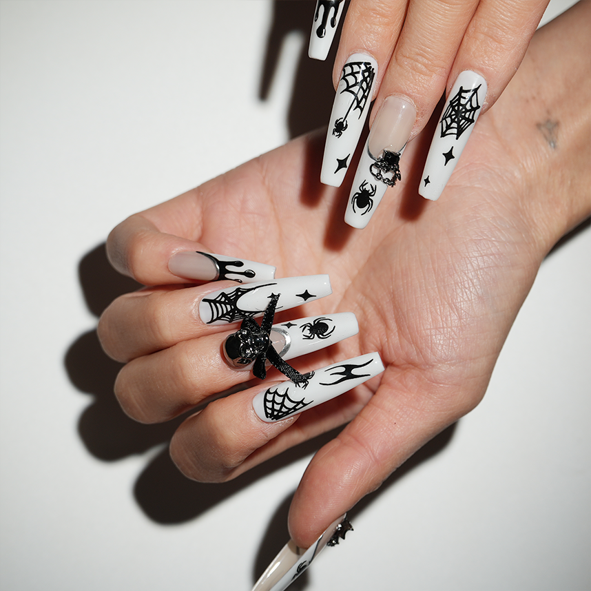 GOTHIC NIGHTMARE NAIL SET - Monow