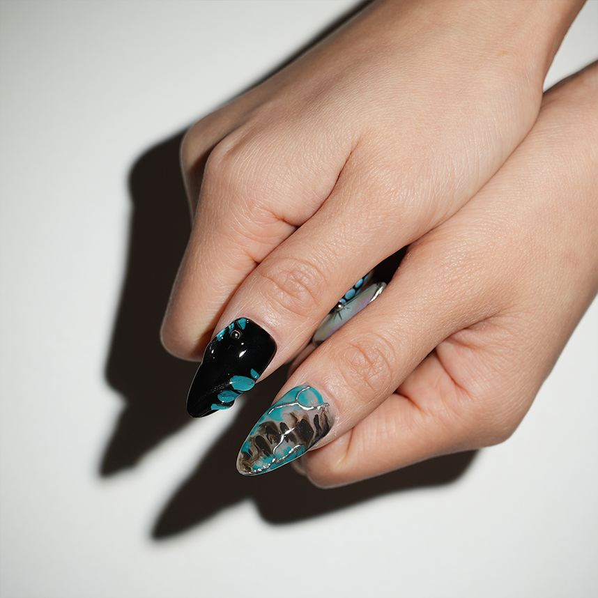 Midnight Spirits Nails - Monow