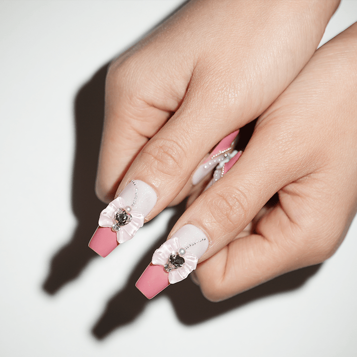 Elegant Blossom Chic - Monow